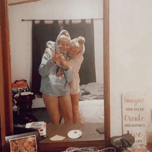 Meet your Posher, Carlie